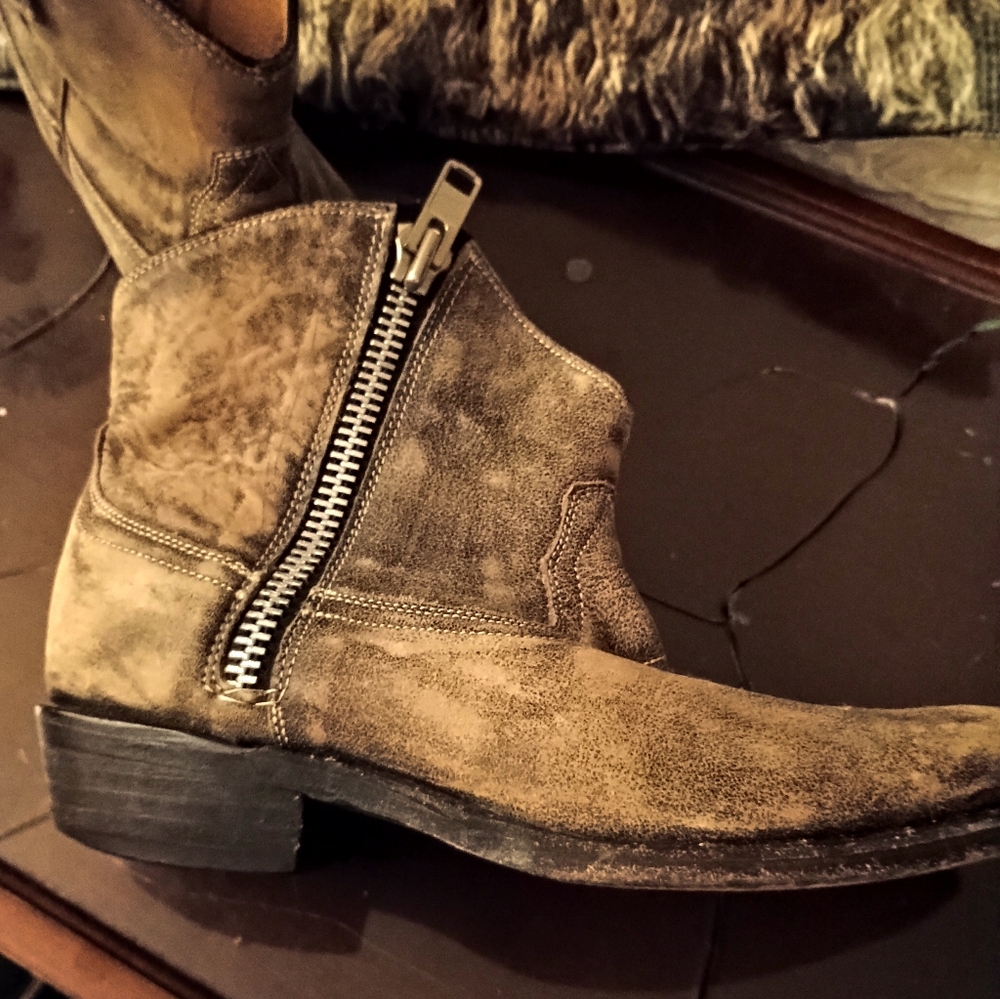 LAURA LEE BRAND LEATHER BOOTS!! MADE IN MEXICO, DISTRESSED LOOK!! - Picture 5 of 11